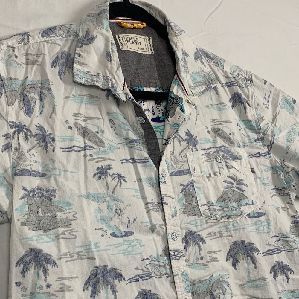 FREE PLANET | LARGE MEN CASUAL SHORT SLEEVE BEACH SHIRT | WHITE BLUE SKELETON